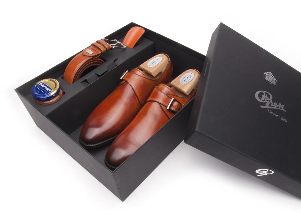 Een stijlvolle, luxe box Uw Barolo s worden geleverd in een luxe box, inclusief een prachtige riem in dezelfde kleur, een schoenlepel en schoencrème in de juiste kleur.