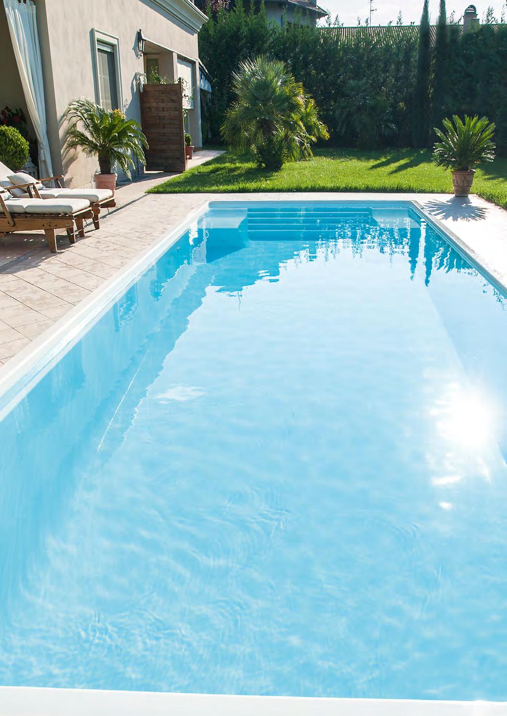 LEVENS Eenvoudig, direct, stijlvol: met een duidelijk rechtlijnig design staan de rechthoekige zwembaden voor de elegante