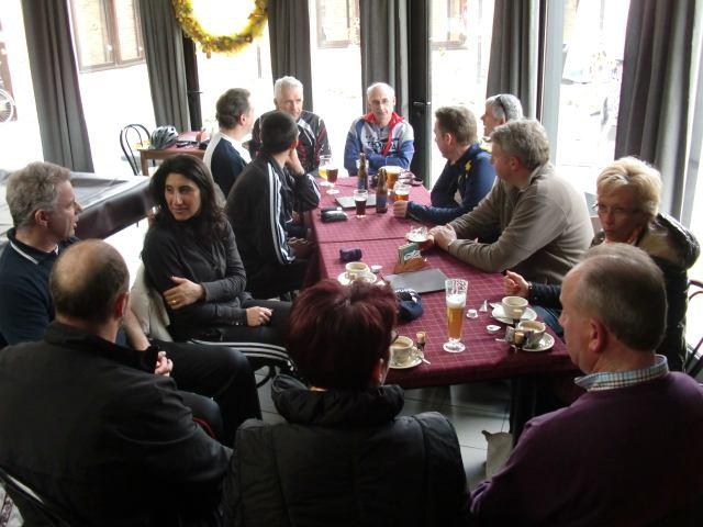 .. Zin om nog mee in te schuiven...? Kom dan op zondag om 10 uur naar het kerkplein. De tweede sessie gaat door op Pasen (jaja!