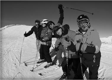 Voor de langlaufers erg leuk om dat eens mee te maken. De skiërs daarentegen konden de eerste dag gelijk van start. Dit jaar was er voldoende zon en sneeuw dat ook nog van een prima kwaliteit was.