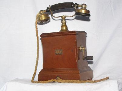 De skeleton of Eifeltower van Ericsson Jaar 1893 De Zweedse telefoonfabrikant Ericsson ontwierp dit merkwaardig omstreeks 1890.