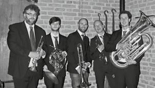 Het Nederlands Torenmuziek Ensemble is een initiatief van de Goudse beiaardiers Boudewijn Zwart en Henry Groen. Torenblazen is een oude traditie die dateert van de middeleeuwen.