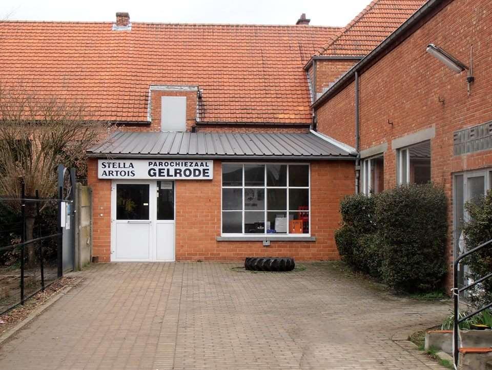 F4422g25. In september vorig jaar ging in Gelrode de vzw ontmoetingscentrum Strooien Dorp van start, met de bedoeling de parochiezaal nieuw leven in te blazen.