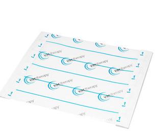 -pad met een steriele plastic slang: langs deze weg wordt overtollig vocht en mogelijk infectueus materiaal uit het wondgebied verwijderd en naar de opvangbeker gebracht. 3. V.A.C.