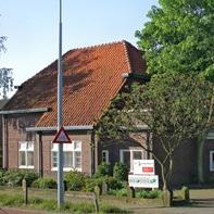 t Laer Is gevestigd in een karakteristiek gebouw in Etten.