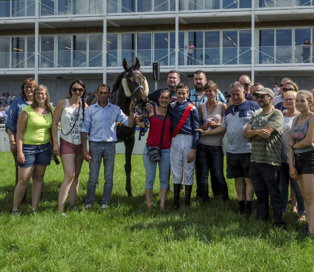 Jockey Anna Van Den Troost bezorgde eigenaar Marc Steeland met het paard PEDREGALEJO (IRE) een 3de overwinning in Waregem,