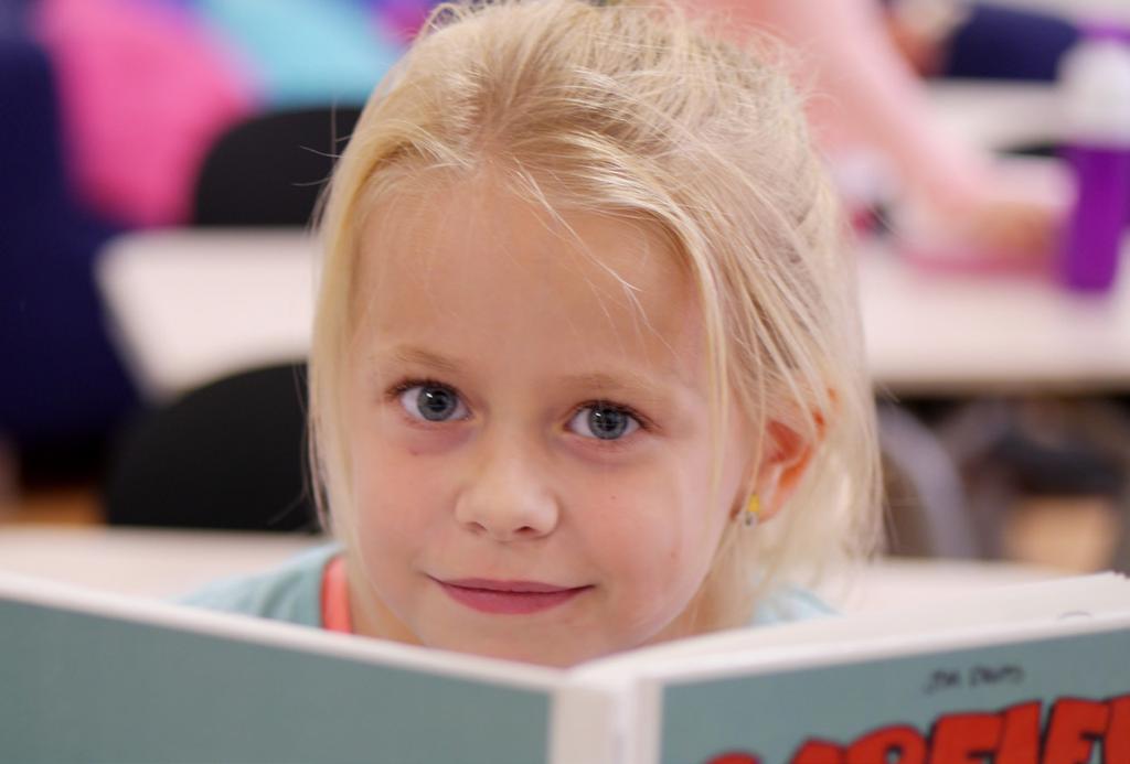 Oktober Schoolgids & Jaarkalender / 0 CITO rekenen B Leerlingenraad MR-vergadering CITO Spelling + begrijpend lezen B Thema: Herfst Uitstapje gr. bieb EHBO voorlichting voor alle ouders (.