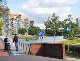 levendige Stationsstraat loopt u zo naar de stad.