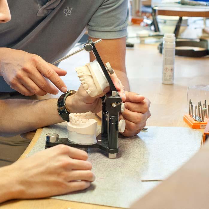 Lijst met kwaliteiten (sterke kanten) Ik kan goed luisteren Ik kan goed omgaan met gereedschap Ik ben handig met de computer Ik ben goed in techniek Ik kan goed met mensen omgaan Ik ben een