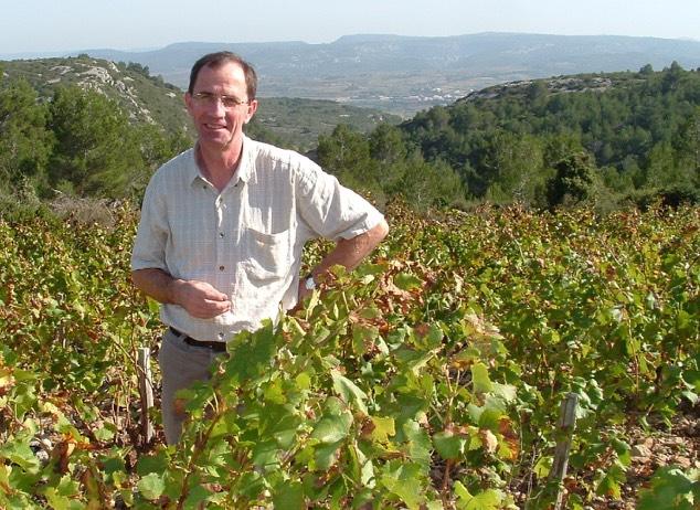 Domaine Olivier Mavit De wijngaarden zijn gelegen in de Haut Corbières aan de kust. Olivier Mavit maakt wijnen met een sappig karakter en een flatterende pittige structuur.