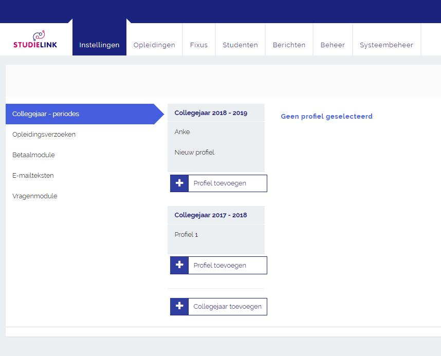 Tab Instellingen Wanneer de opleidingen zijn ingericht via de tab Opleidingen dan moeten deze opleidingen nog beschikbaar worden gemaakt voor de studenten, zodat zij voor deze opleidingen een verzoek