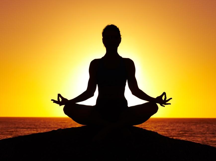 Yoga Yoga is een hele oude wetenschap uit India. Door yogaoefeningen te doen kom je in evenwicht met jouw lichaam en geest. Je kunt er heel ontspannen van worden. Wil je ook eens yoga ervaren?