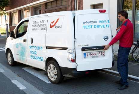 A leap forward Medewerkers en klanten aan ons binden Onder de noemer Beepost heeft bpost bijenkolonies geplaatst op het dak van zijn hoofdkwartier in Brussel.