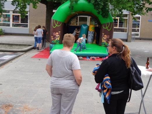 Ik wil, als voorzitter, Marieke, Monique en Wilfred hartelijk bedanken voor de organisatie van dit feest