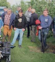 Herhaling moet ervoor zorgen dat de planten uitgeput geraken. Van Dyck ziet mogelijkheden voor de fruitteelt met een vereenvoudigd toestel.