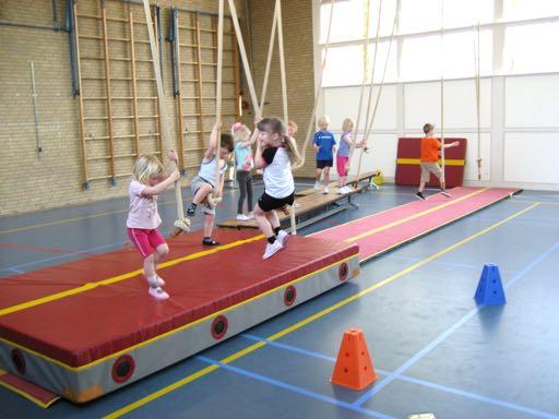 Setting the scene u Initiatief raden prijzenswaardig beleid sectoren schuurt nogal Even tijd voor reflectie op: Het belang van (leren) bewegen en van een