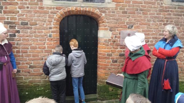 De Natuurklas gaat 19 januari naar het klooster en Ter Apel en de Ruimtewezens gaan dinsdag 30 januari.