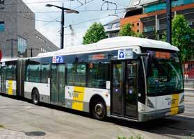 De terugweg IK GA MET DE BUS Ik stap van Hidrodoe naar de bushalte van de bus met nummer.