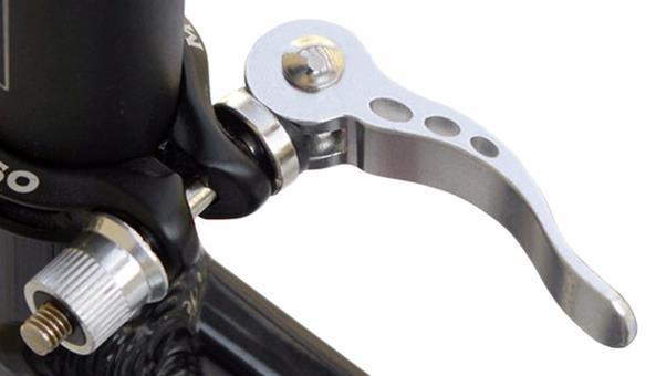 Zadel met zadelklem monteren Voor een goede houding op uw fiets is het belangrijk om een goede zit positie te hebben.