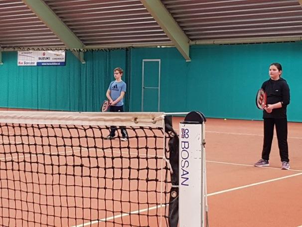 maart 2018 blz. 3 JEUGDNIEUWS TENNISLESSEN Voor de zomervakantie zijn er weer 10 tennislessen, deze worden dit seizoen ook weer verzorgd door onze trainster, Janka Duursema.