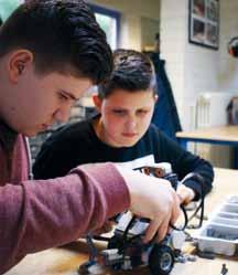 Voor de Instapdag krijgen je ouders op een infoavond een presentatie van ons volledige studieaanbod. Je keuze wordt op de evaluatiedag besproken door de klassenraad die een advies geeft.