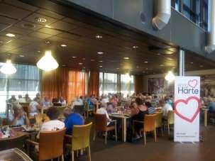 2 Resto VanHarte Reimerswaal Jaarverslag 2016 3 Resto VanHarte in Yerseke Resto VanHarte Yerseke bestaat sinds april 2015 en de avonden vinden plaats in Woonzorgcentrum Moerzicht.