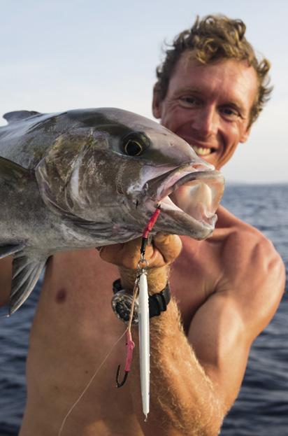 Een van de eerste dagen van onze trip voeren we in de vroege ochtend met Peter zijn boot uit naar een onderwaterberg voor de kust van Bonaire. Diepte: pakweg 130-170 meter.