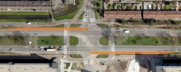De gemeente Leiderdorp is voornemens de verkeerslichtenregelingen op de kruispunten te vervangen. Naast nieuwe verkeerslichten, worden ook de kruisingsvlakken verkleind, o.a. door fiets- en voetgangersoversteken dichter op het kruisingsvlak te leggen.