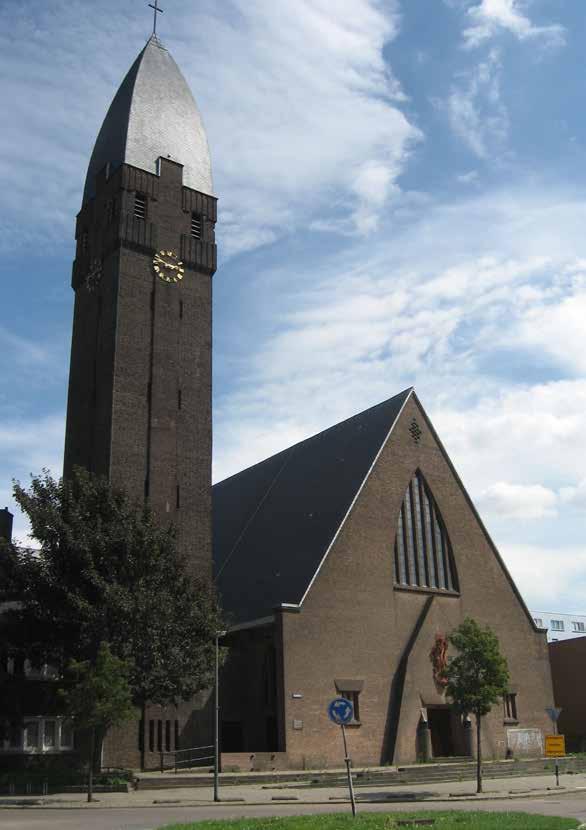 15. Heilig Hartkerk Lekstraat 55, Rijnstraat 1 De Heilig Hartkerk of Gorzenkerk is beeldbepalend voor de wijk Schiedam-Zuid.