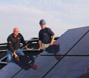 Zonnepanelen duurzame investering Het installeren van zonnepanelen is een duurzame investering die aansluit op de behoeften van maatschappelijk verantwoord leven.