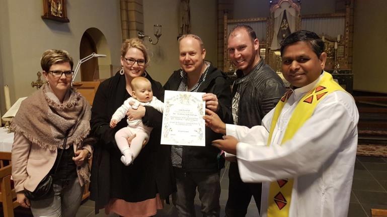 Parochieberichten Doopsels Op 22 april werd Fem Gijzen gedoopt. Fem werd geboren op 8 augustus 2016. Zij is een dochter van Jos Gijzen en Tamara Strouken. Zij wonen Achter de Heggen.