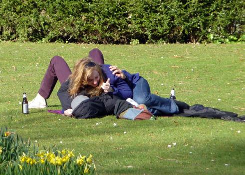 7 Seksuliteit In de puberteit hebben veel jongeren hun eerste ervringen met de liefde.