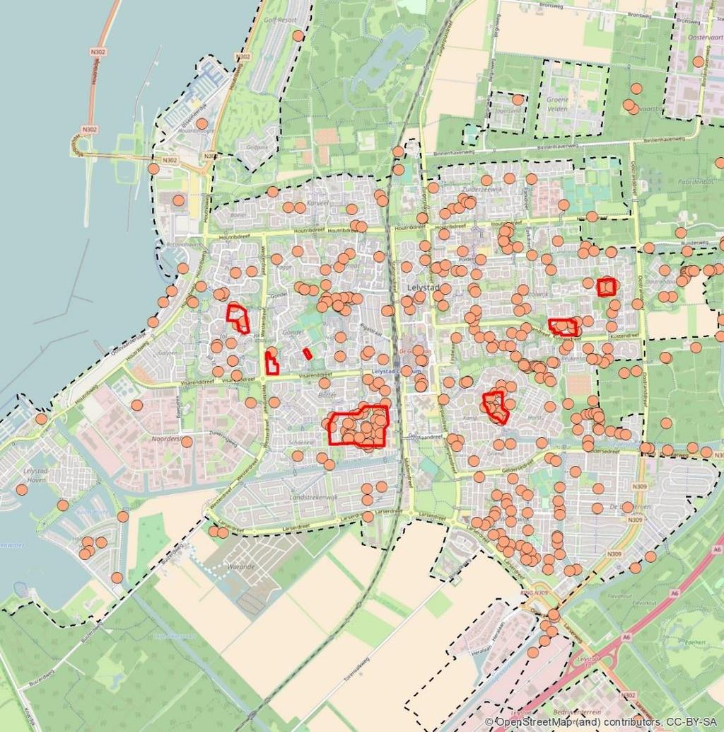 Figuur 2: Waarnemingen van gewone dwergvleermuis (Pipistrellus pipistrellus) in Lelystad in periode 2013-2017. In rood de wijken met asbestdaken, De gewone dwergvleermuis huist meestal in de spouw.