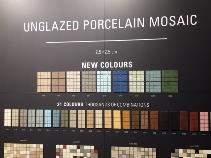 Voor de projectenmarkt brengt Cinca nog 9 nieuwe kleuren uit als aanvulling op haar unieke onverglaasde mozaïek 2,5 x 2,5 cm waarmee die collectie, Mosaico Porcelanico, is uitgegroeid naar totaal 33