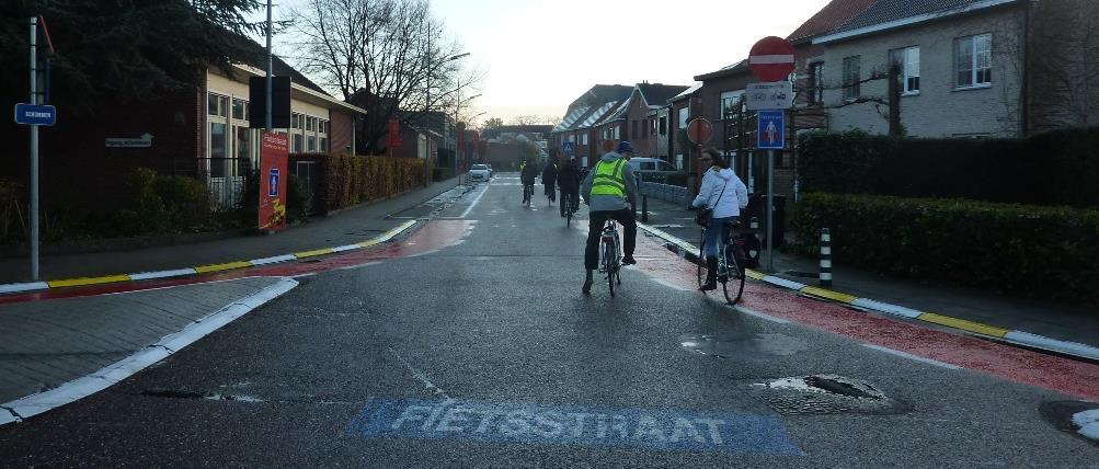 Voorbeeldlocaties mogelijke toepassing voor Lokaal fietsroutenetwerk in het stadscentrum Nr. B7 Fietsstraat Wanneer?