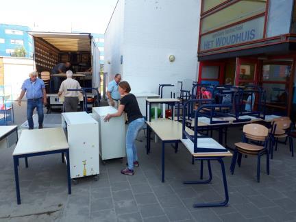 LEERLINGENSETJES Het is zo langzamerhand gebruikelijk dat verschillende scholen in Apeldoorn in de zomervakantie de