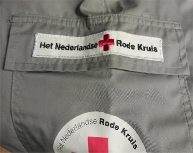 heeft eind 2017 haar vrijwilligers allemaal in nieuwe kleding gestoken.