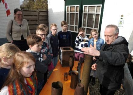 En die passen niet in het museum. In goed overleg de groep in tweeën gesplitst.