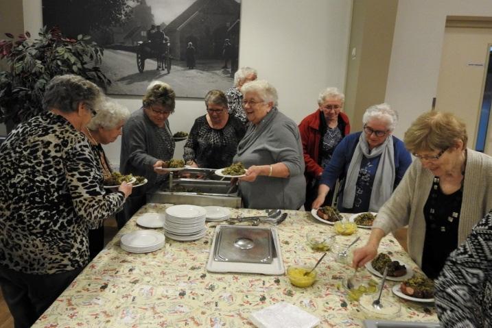 Varia RepairCafé Kapot, maar nog te goed om weg te gooien. Het gebeurt ons allemaal wel eens.