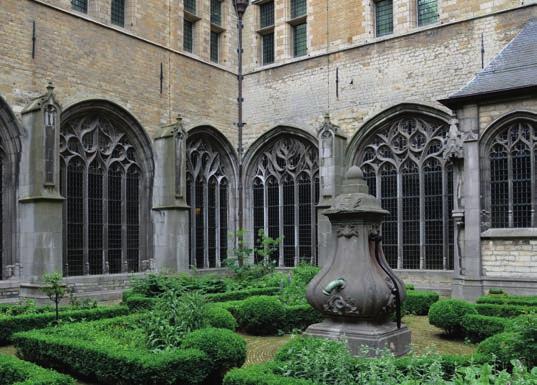 STADSWANDELINGEN/ RONDLEIDINGEN/ACTIVITEITEN Een wandeling langs fraaie monumentenpanden (A) Op de Open Monumentendag worden er gratis rondleidingen door het centrum van Middelburg gegeven.