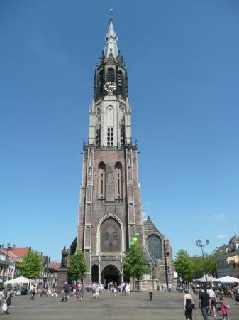 Verkennende Wandeling met gids Geert door het Historisch Delft Wat is leuker dan gezellig te kunnen kuieren langs de grachten van dit sympathieke dorp van Vermeer.