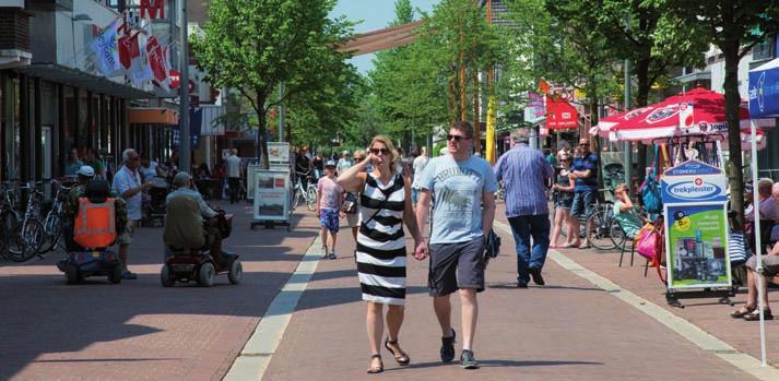 1 4 De gemeente richt zich in de eerste plaats op wonen, winkelen, zorg en onderwijs. Ook het stads centrum verandert.