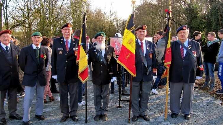 27 januari 2015 Op uitnodiging van de zoon van ons onlangs overleden lid, Luc Van Buyten, nam de Afdeling deel aan een plechtigheid, georganiseerd door de school Christus Koning te Sint Job in t Goor