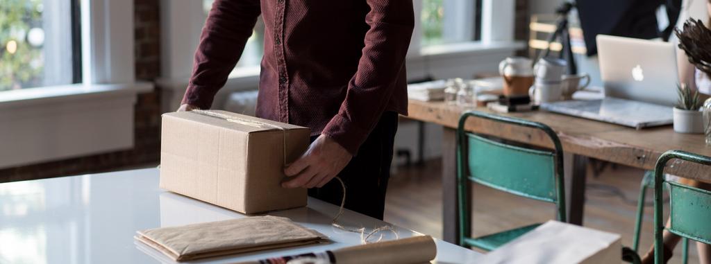 4-8 weken voor de verhuizing Leg op een goed moment uit aan vrienden en familie waarom u wilt gaan verhuizen. Zoek uit welke spullen u niet meer nodig heeft en waar u afstand van kunt doen.