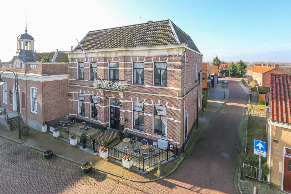 Wonen op een prachtige locatie in een fraai herenhuis? En met alle voorzieningen van een stad op slechts enkele autominuten afstand? Klinkt dit u als muziek in de oren?