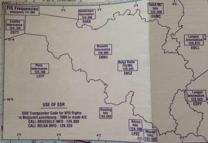 In ongecontroleerd gebied > Lokale & navigatievluchten In België vind je de FIS-frequenties ook bovenaan je VFR-kaart (1: