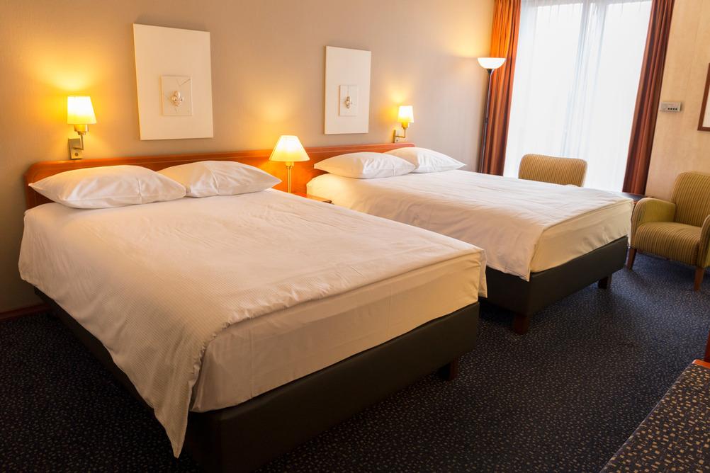 KAMERS Van der Valk Hotel Antwerpen heeft 205 kamers en suites, verdeeld over 90 standaard kamers, 69 superior kamers, 42 twin kamers, 3 junior suites en 1 suite Twin Superior kamer Individuele