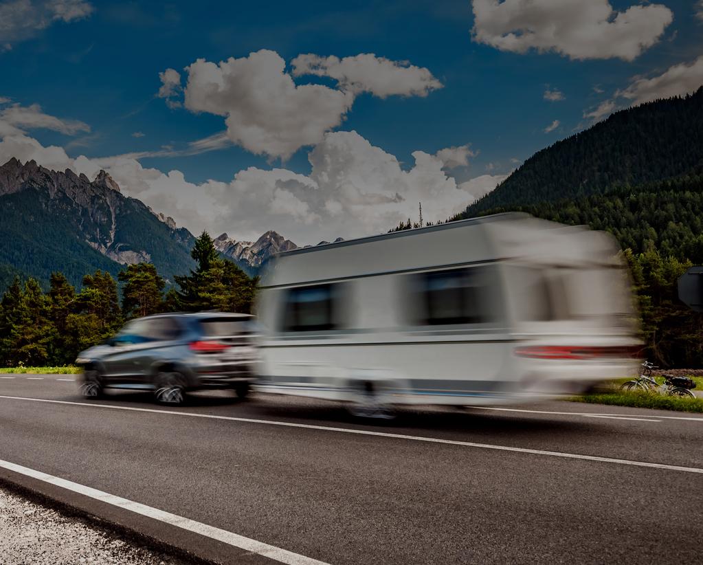 achter ons. Dit maakt de accu s zeer geschikt voor o.a.: huishoud, verlichting, caravan mover, zonnepaneel, waterpomp, radio en koelkast.