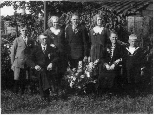 (Heiligland), aldaar overl. 9-5-1992, tr. Alkmaar 23-7-1936 met Nicolaas (Niek) Sman, geb. Alkmaar 15-12-1912, werknemer bij Hoogovens, overl. Alkmaar 8-10-1966, zn. van Cornelis Sman en Petronella C.