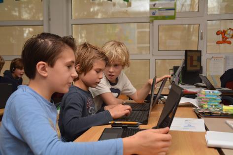 Implementatieplan GAFE Inrichten GAFE omgeving Aanmaken gebruikersgroepen Aanmaken gebruikers Inrichten Chromebooks Gebruikers in laten loggen en wennen aan de